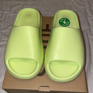 Green Glow Yeezy slides 100% authentic
